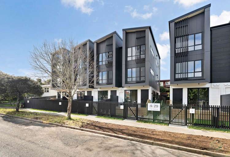 2/6C Kingsway Avenue Sandringham_16