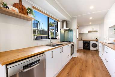 23 James Cook Drive_1