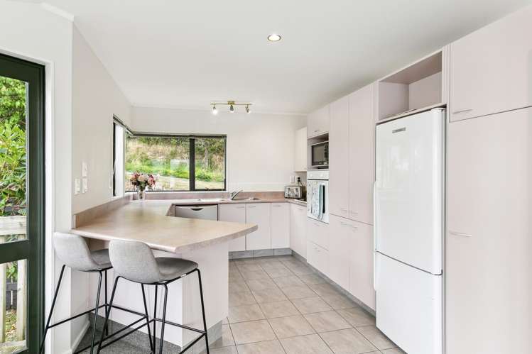 13 Chastudon Place Tawa_6