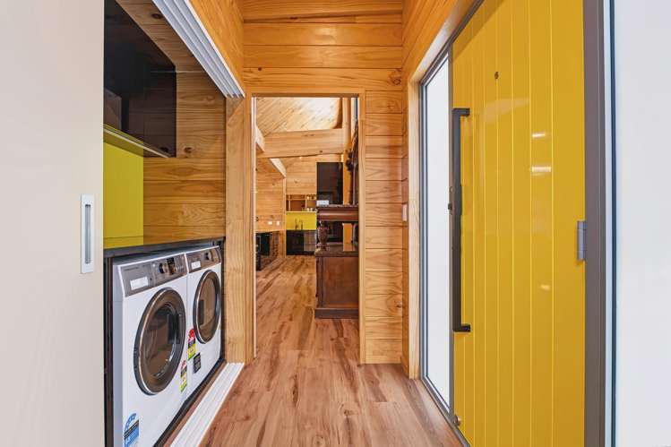 324 and 326 Tangiora Avenue Whangapoua_18