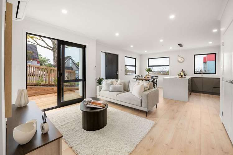 1/143 Clarence Street_1