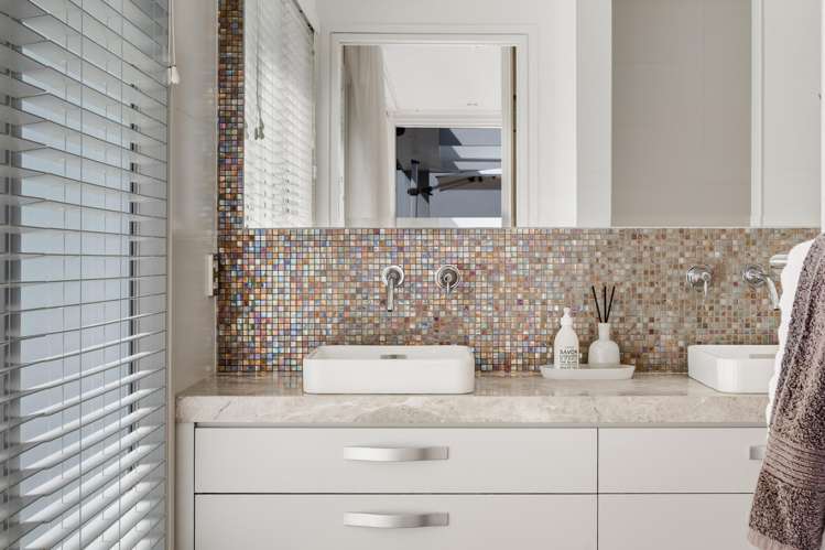 8 Oceania Place Mellons Bay_28