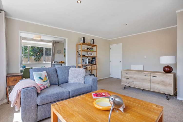 4/10 May Avenue Te Atatu South_6