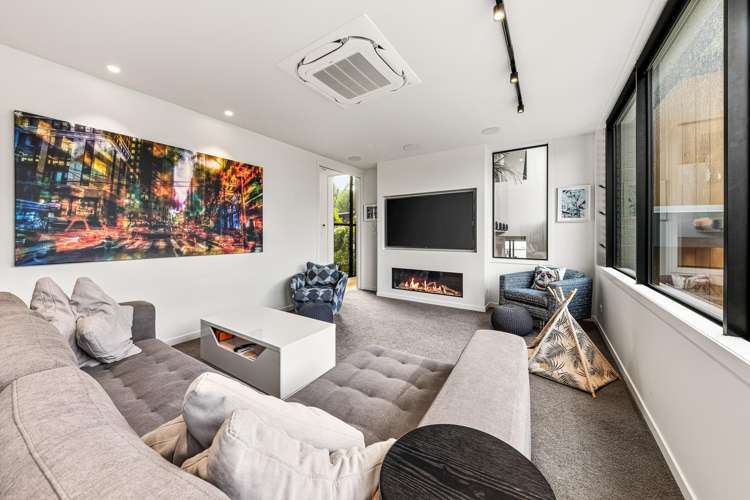 131a Beach Road Castor Bay_15