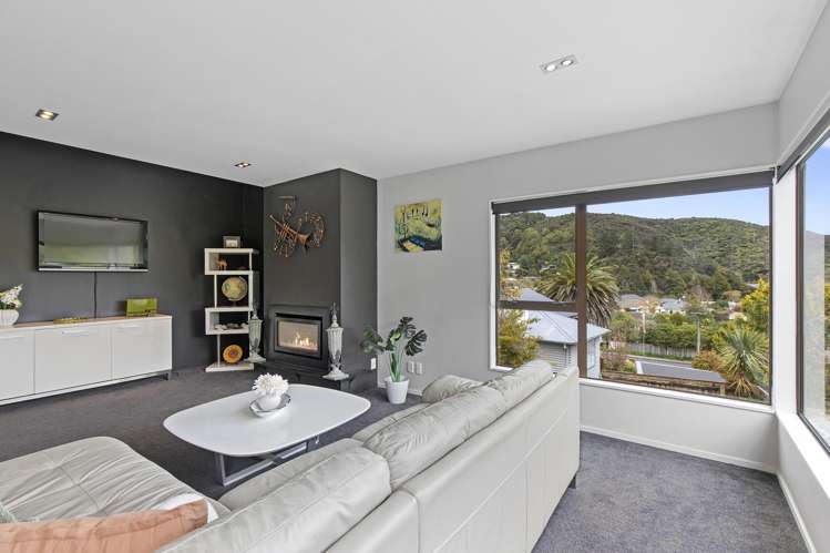 2/103 Horoeka Street Stokes Valley_7