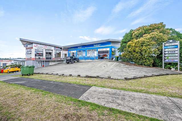 2/1 Tony Street Henderson_2