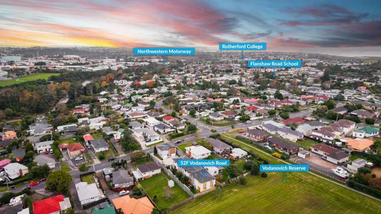 52f Vodanovich Road Te Atatu South_26