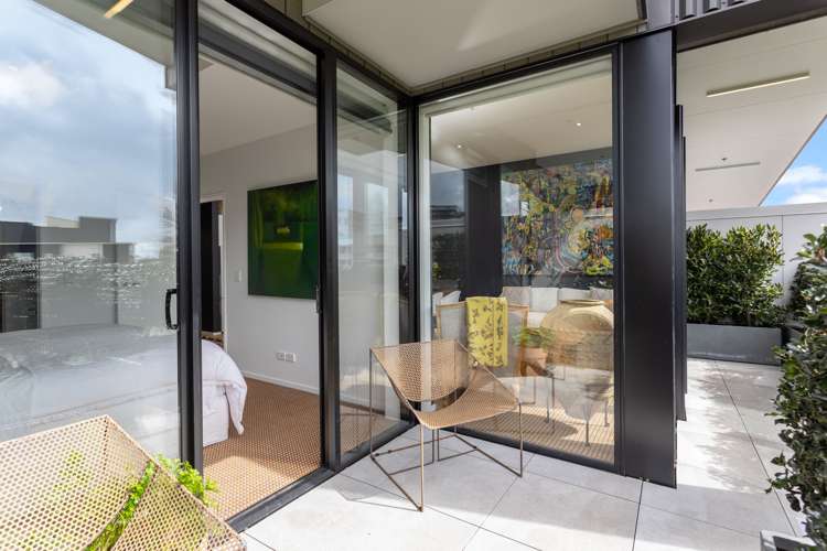 402/22 Fleet Street Eden Terrace_15