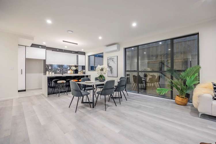 60A Bradbury Road Botany Downs_6