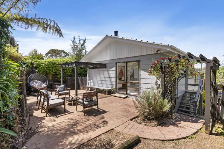 15 Jenanne Place Totara Vale_13