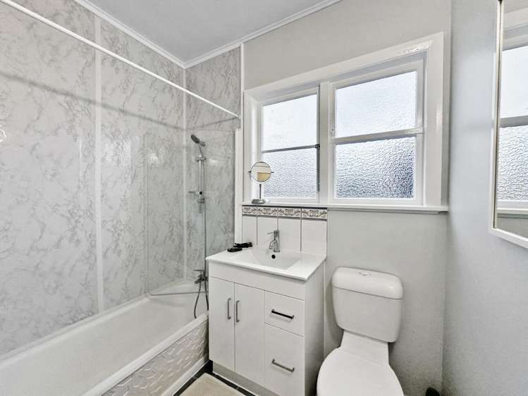 33 Swiss Avenue 1208_12