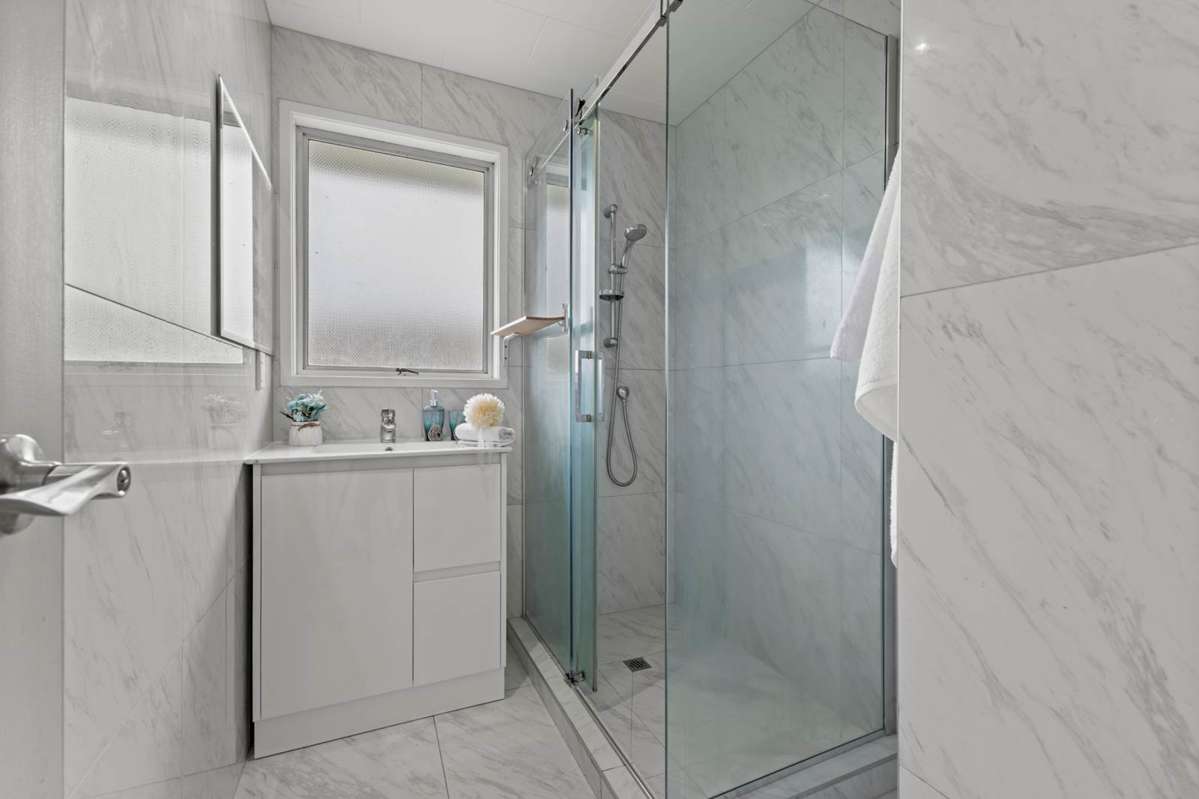 7 Sandrine Avenue_5