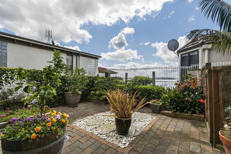 8c Te Akau Crescent Bucklands Beach_13