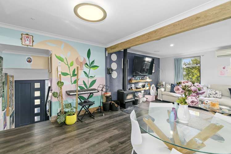 27 Edelweiss Grove Timberlea_2