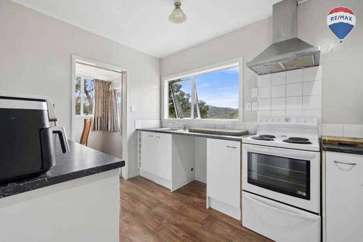 39 Thurleigh Grove Karori_14