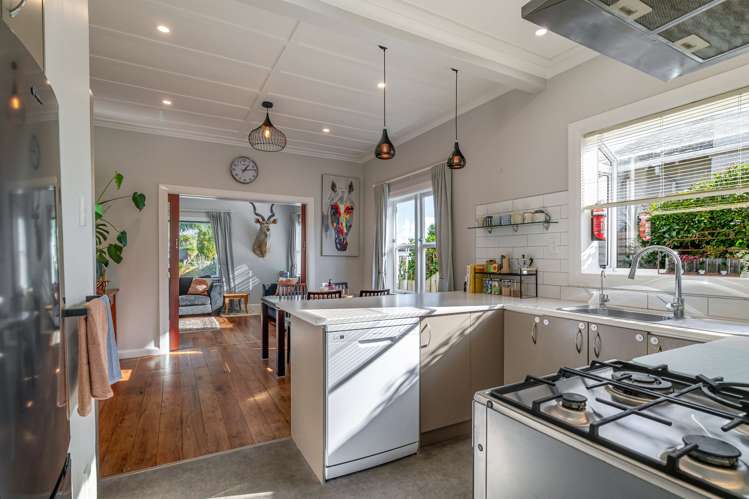 69 Lyndhurst Street Takaro_14