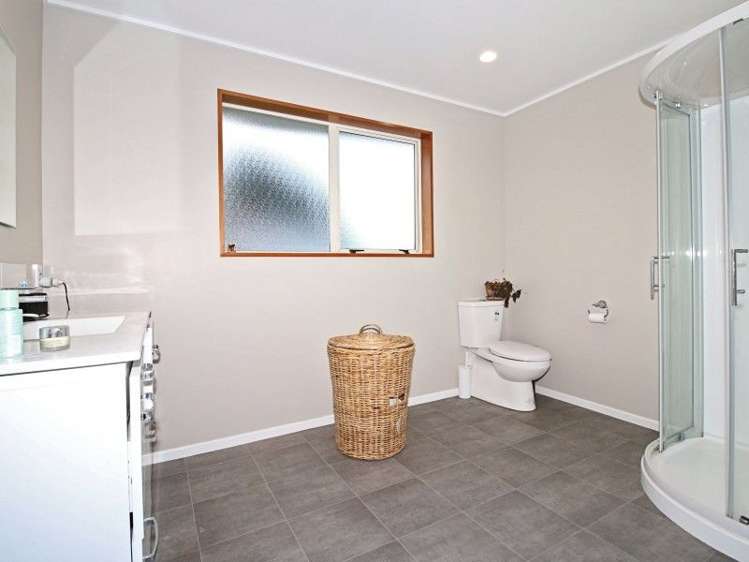 467 North Road Waikiwi_9