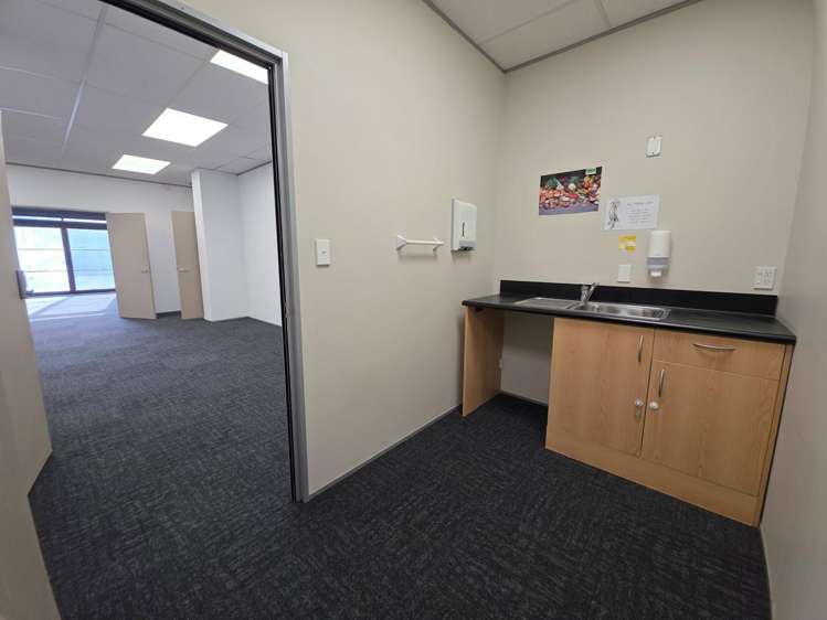 4 Market Grove Hutt Central_6