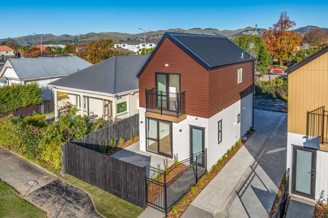 Sophisticated Standalone Townhouse