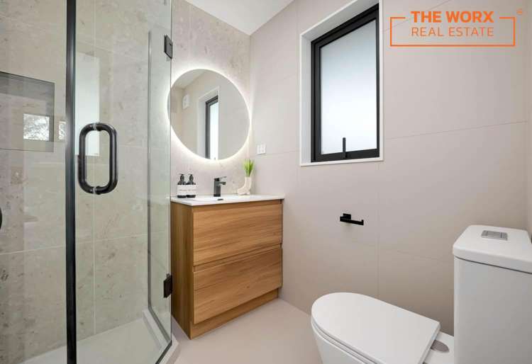 114 A-C Carnoustie Drive Wattle Downs_10