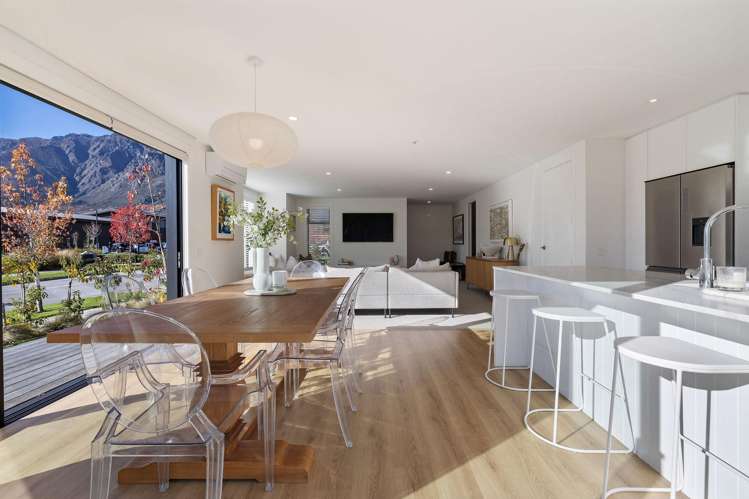 24 Perendale Road, Hanley's Farm_0