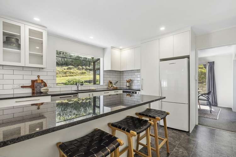 11 Thatcher Crescent Crofton Downs_6