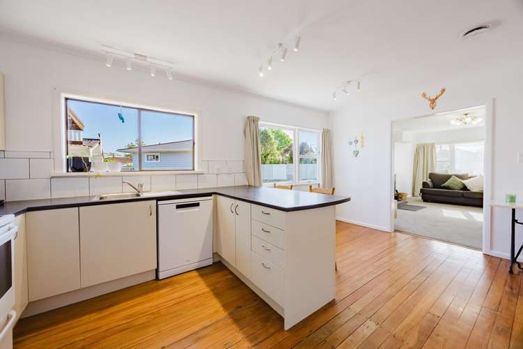 8 Corbett Place Onekawa_9