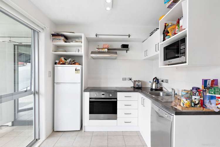 107/10 Flower Street Eden Terrace_5