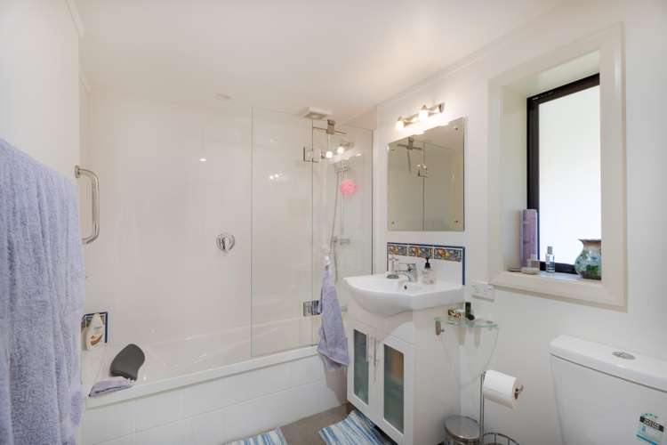 62 Franklyn Road Tawa_14