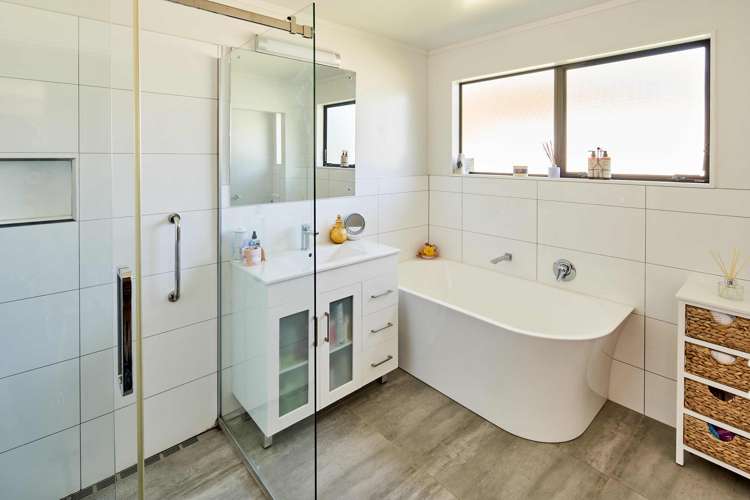 12 Acheron Road Paremata_12