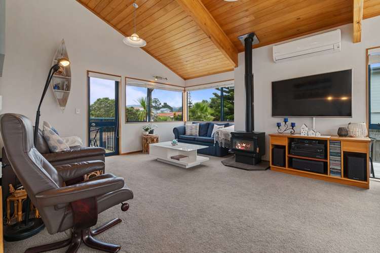 24 Champion Place Pauanui_9