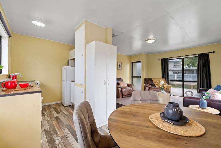 28a Grayson Avenue Mangakakahi_9