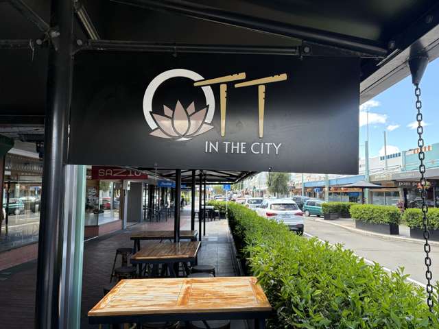 Profitable cafe and Asian fusion restaurant