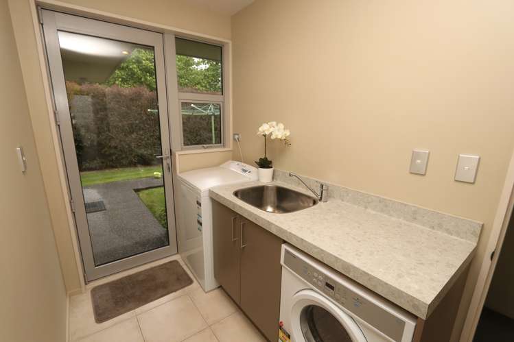 67 Farm Road Allenton_17