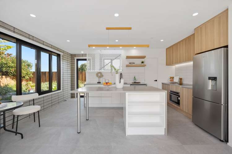 16 Maugham Drive Bucklands Beach_21