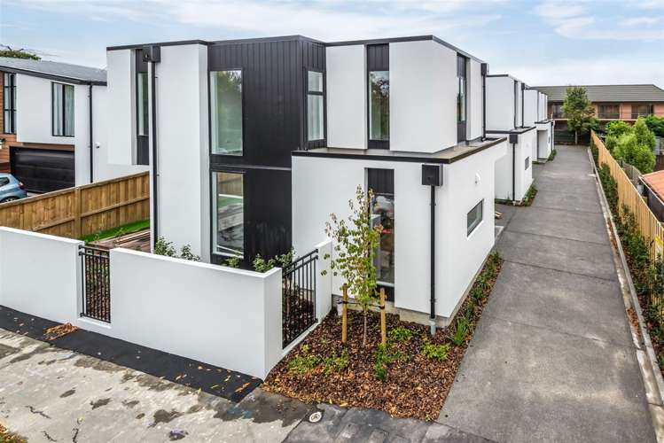 2/10 Bishop Street Saint Albans_15