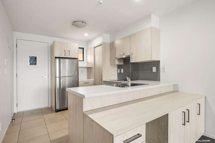 319/17 Link Crescent Stanmore Bay_7