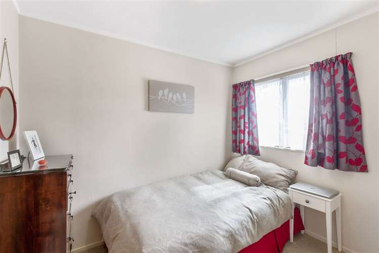 23 Bosnyak Drive Te Atatu South_11