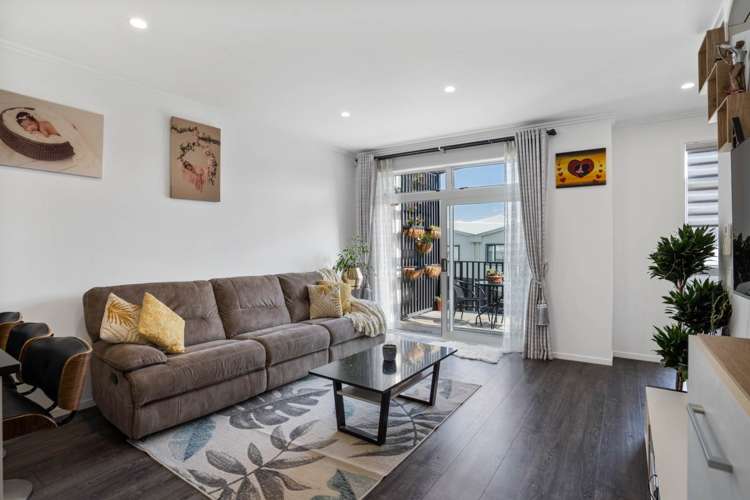 27 Marine Parade Hobsonville_3