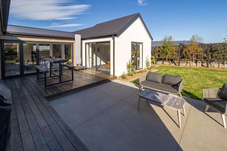 9 Redhaven Rise Netherby_4