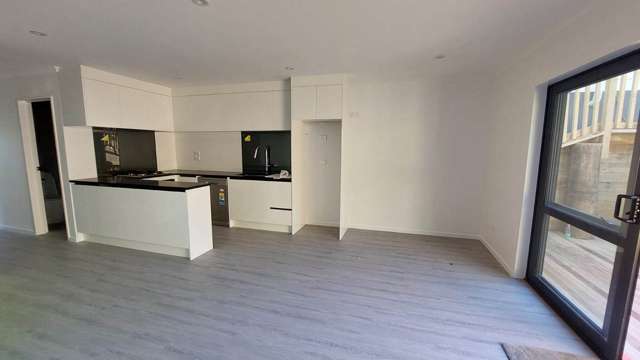 130a Solar Road Glen Eden_1