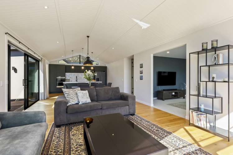 66 Spur Ridge Rise Jacks Point_11