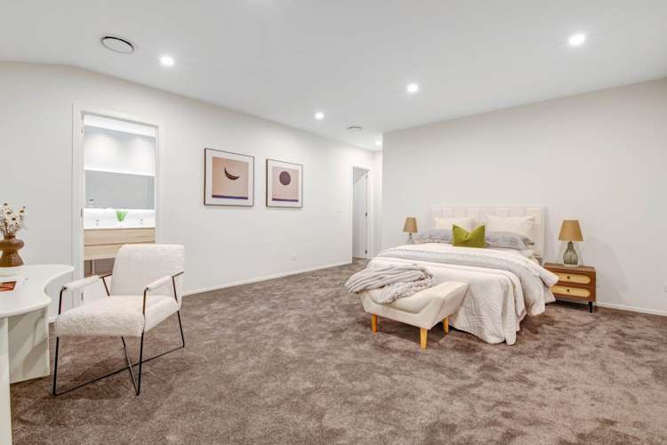 31 Churchill Road Murrays Bay_18