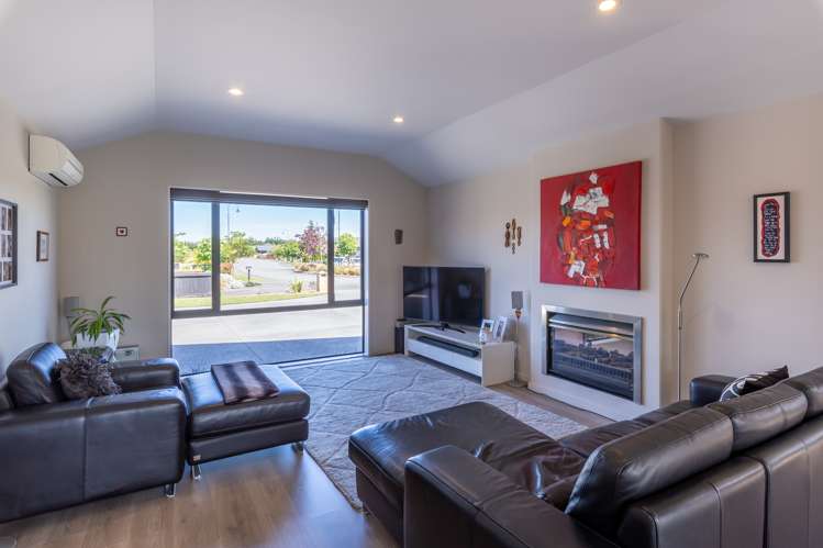 20 Boulez Mews Rolleston_8