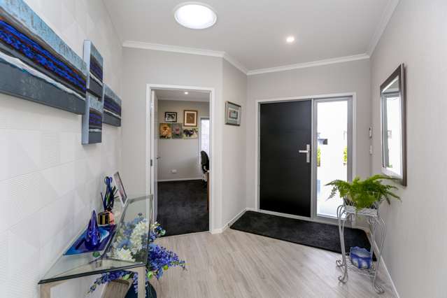 1 Manurau Crescent Merrilands_2