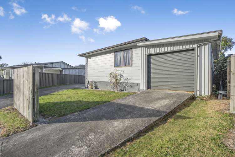 5 Ely Grove Wainuiomata_1