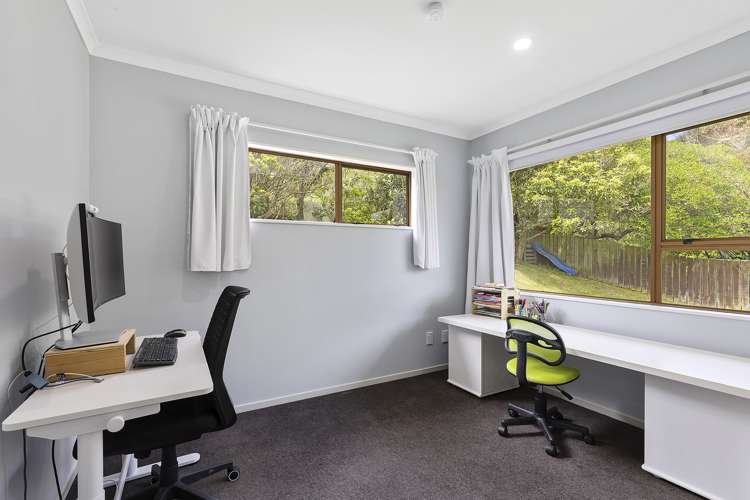 13 De Castro Place Titahi Bay_23