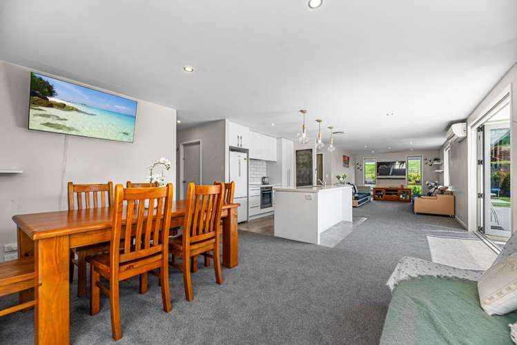 101 Ballintoy Park Drive Welcome Bay_4