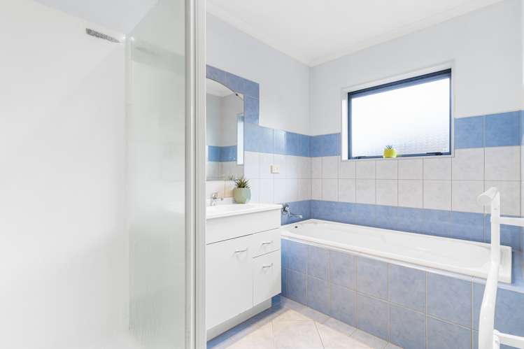 652 Massey Road Mangere_16