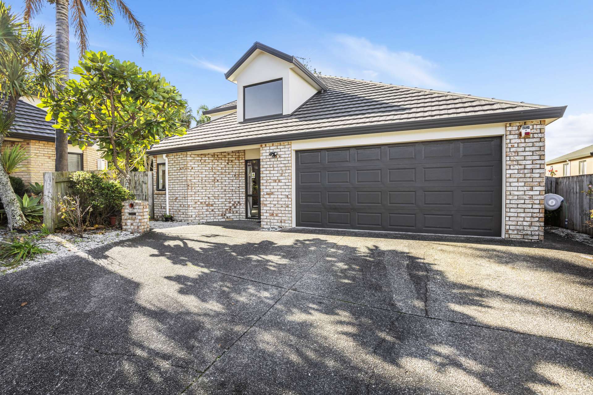 43b Chieftain Rise Goodwood Heights Manukau City Houses for Sale